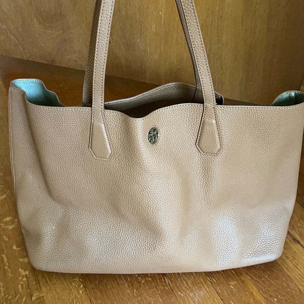 tory burch shoulder tote